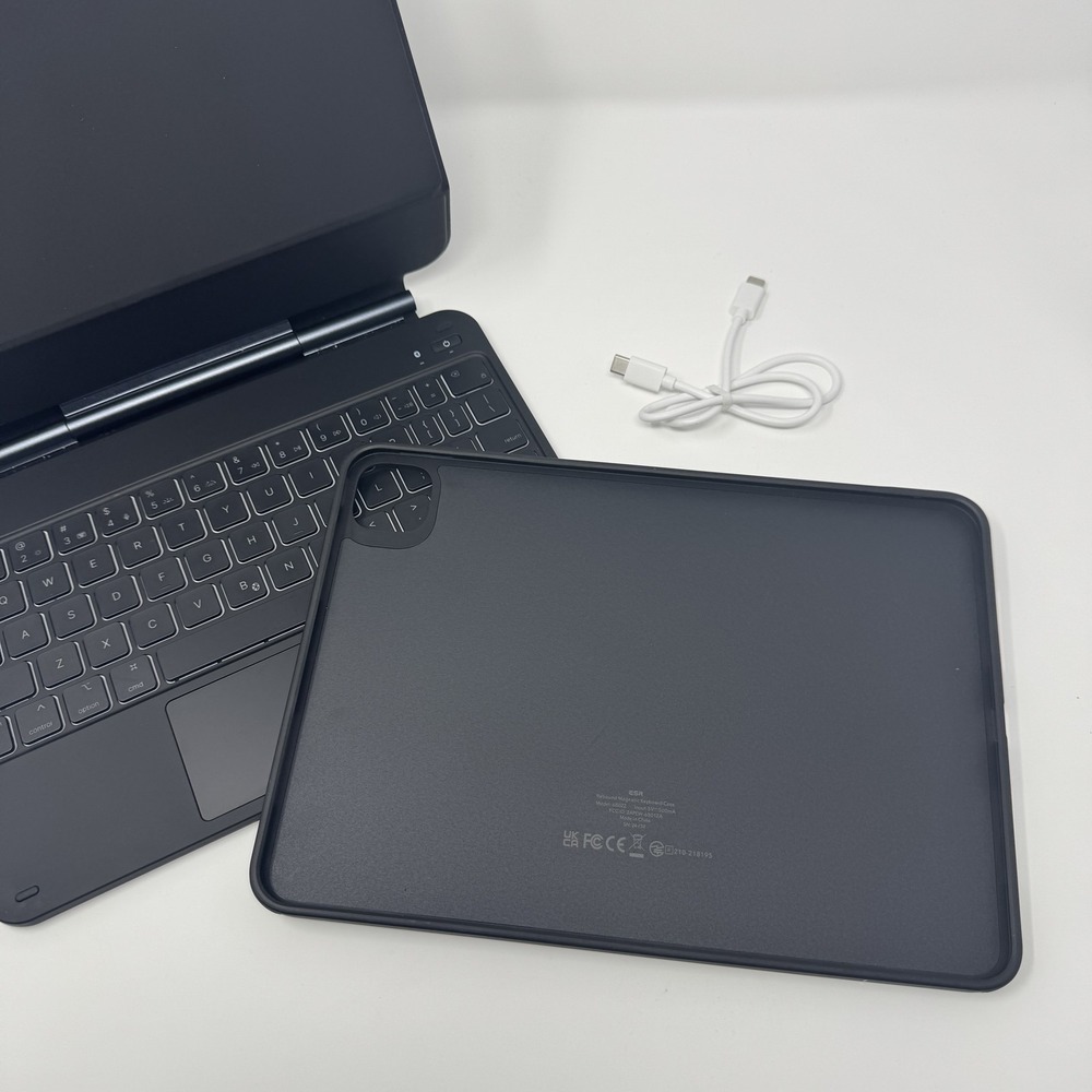 ESR iPad Pro 11 Inch Case Keyboard (M4, 2024) iPad Pro 11(5th Gen) Black - Picture 4 of 15